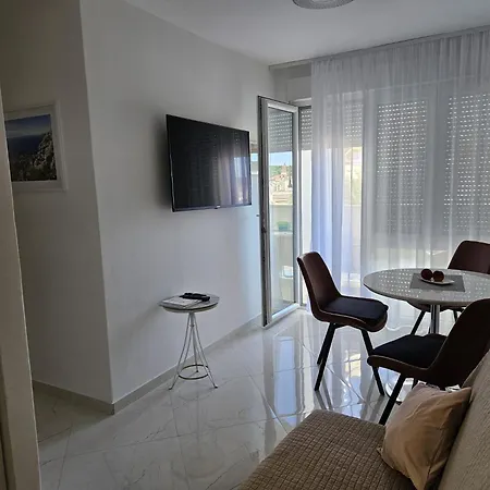 Apartment Frane *