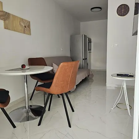 Apartment Frane *